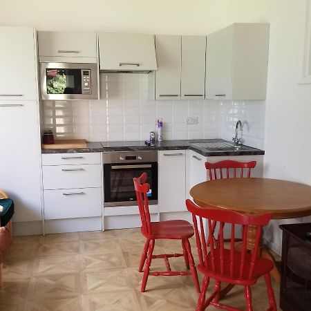 Вилла Small House Near Beach Каус Экстерьер фото